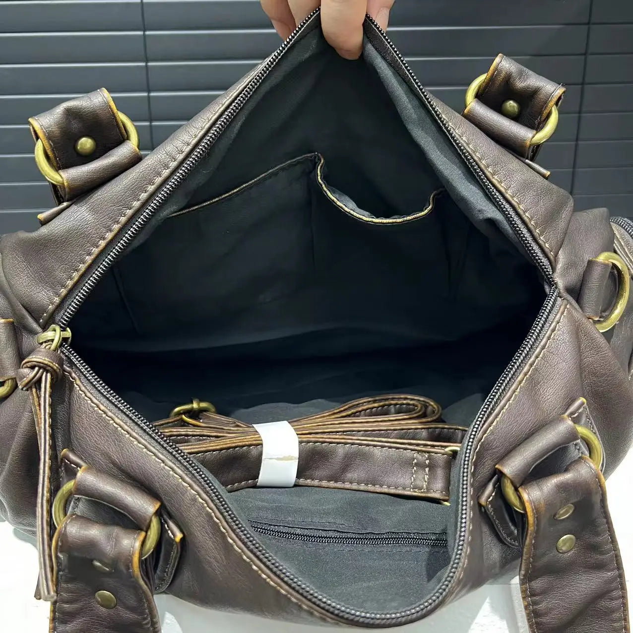 retro school shoulder bag, vegan leather - Elina