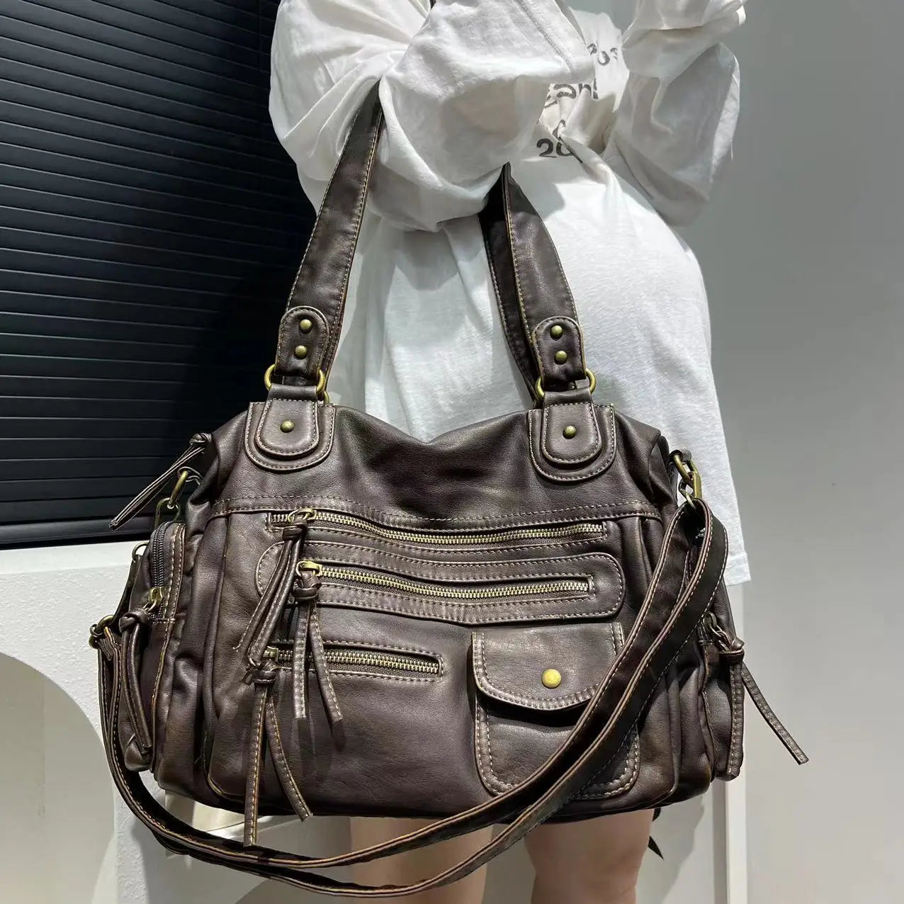 retro school shoulder bag, vegan leather - Elina