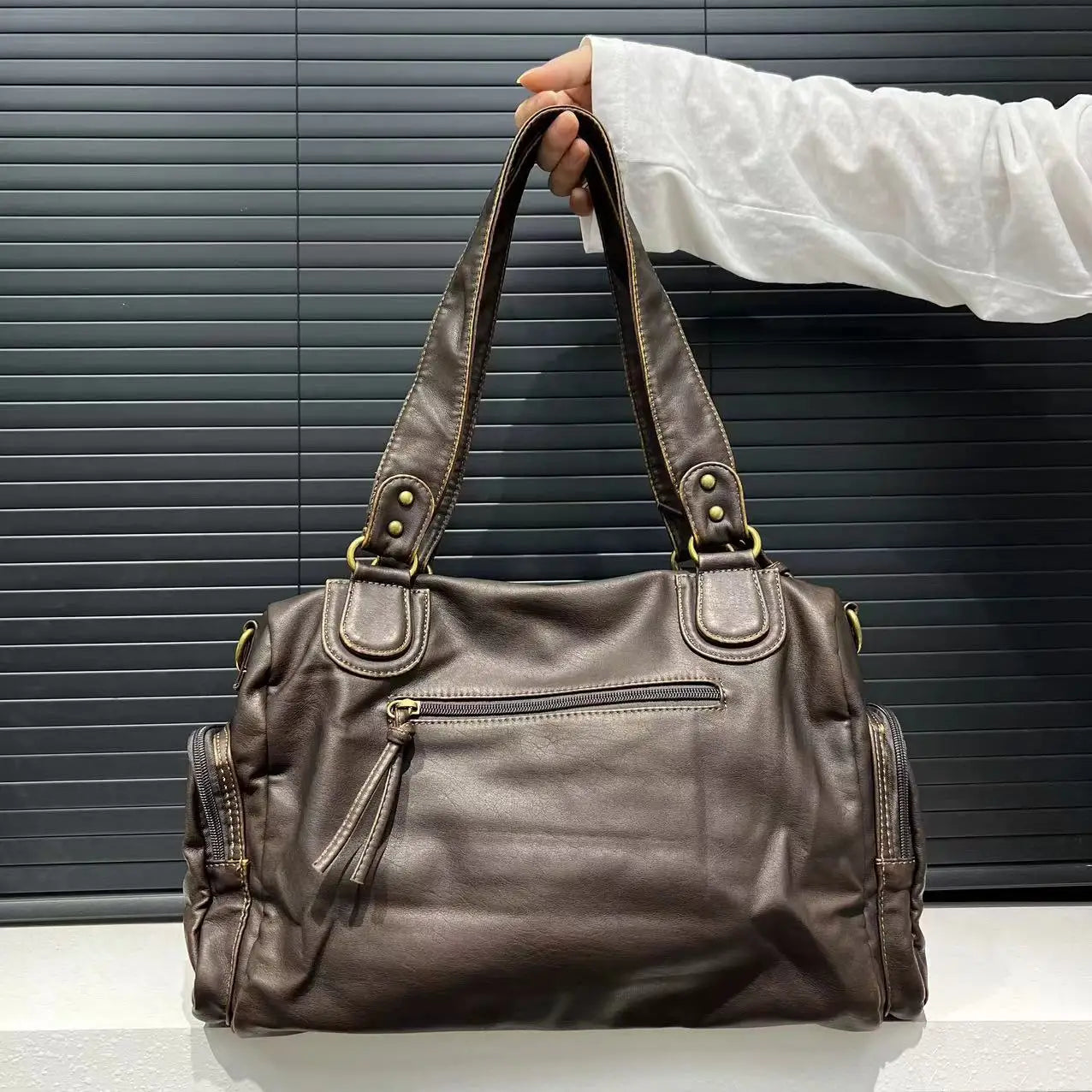 retro school shoulder bag, vegan leather - Elina